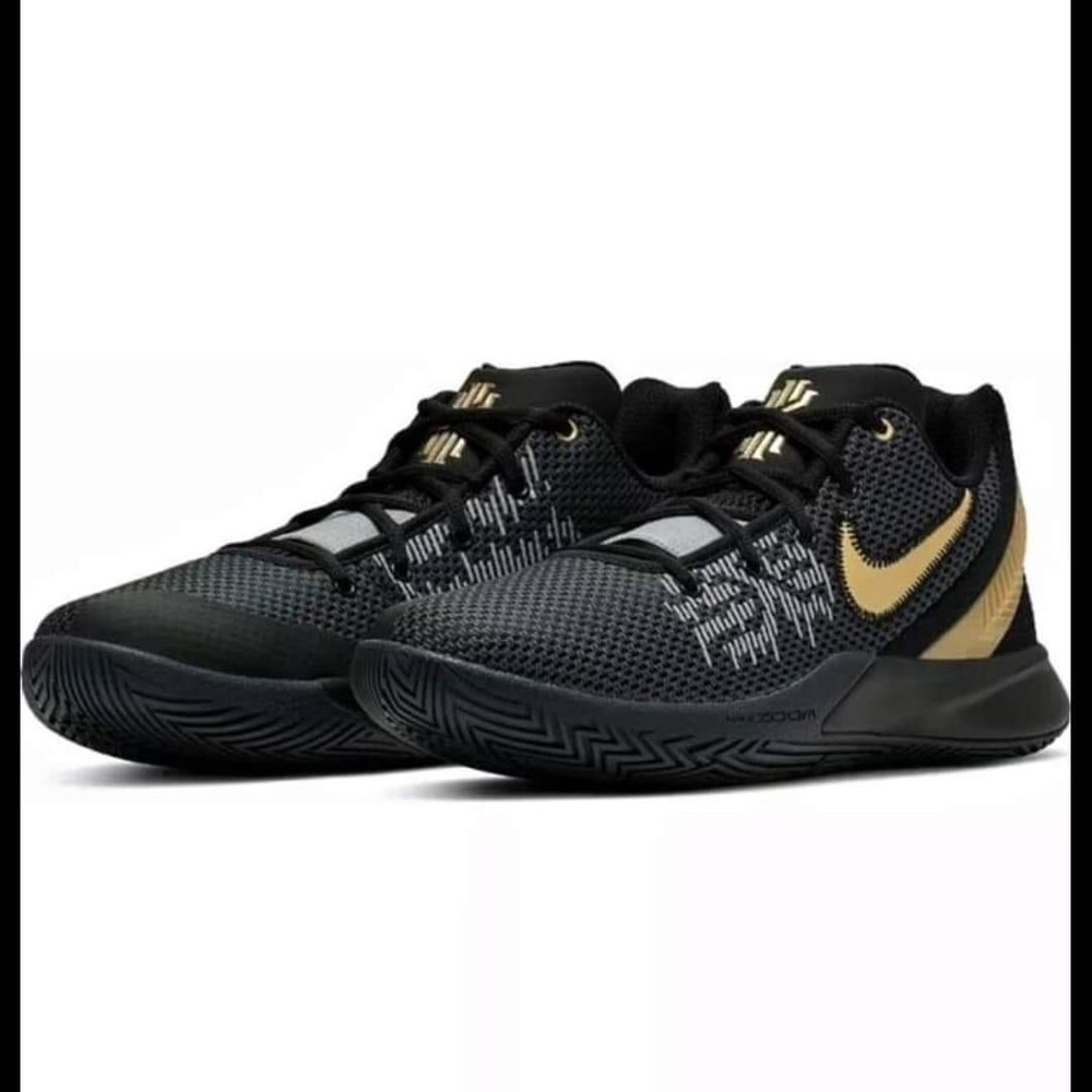 Kyrie Irving Fly Trap 2